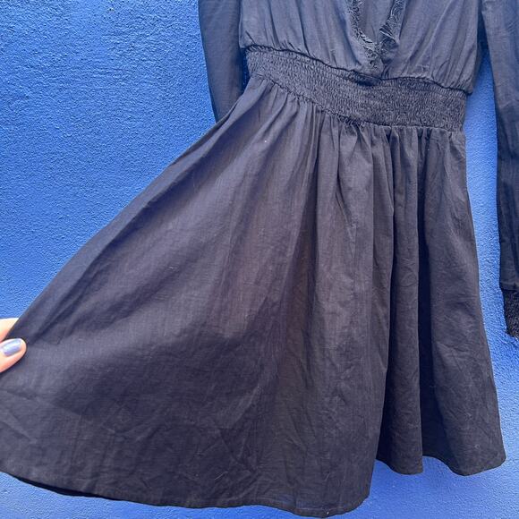 black cotton eyelet neckline dress - Picture 5 of 7